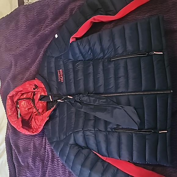 Winter coat Tommy Hilfiger - Picture 2 of 4